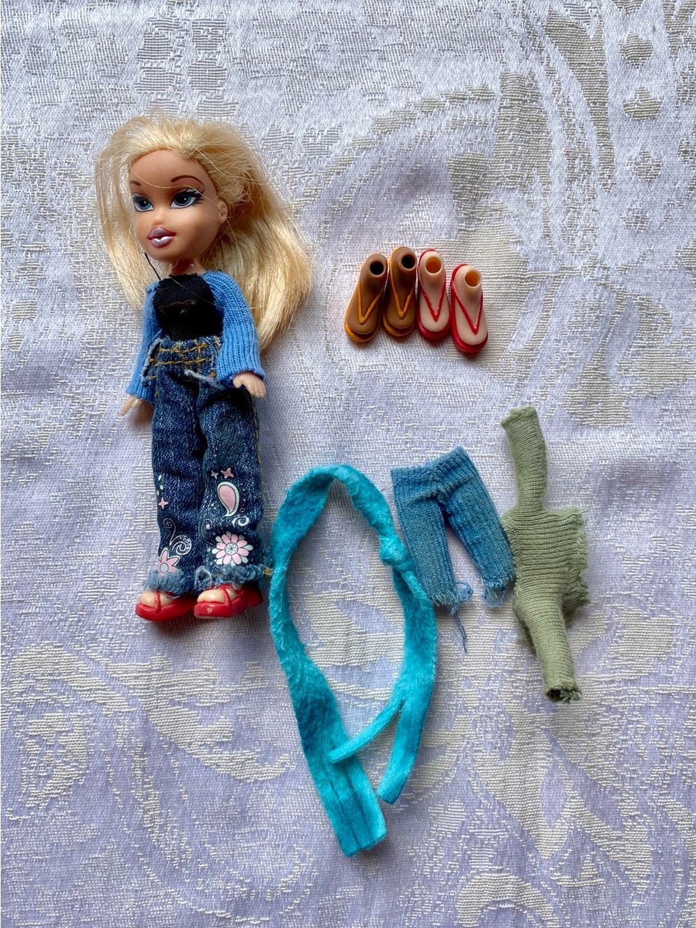 Vintage Lil Bratz Mini Dolls Lot of 7 - Picture 8 of 10